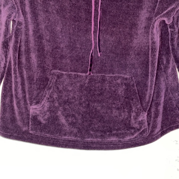NWT.  Women’s oversized fall cowl neck sweater.  Size small. - Picture 3 of 5